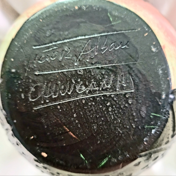 CHULUCANAS PERUVIAN POTTERY VASE - Picture 3 of 3